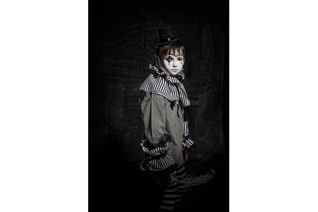 The Circus by Olivier Ribardiere an editorial first seen on Hooligans Magazine Blog #circus #halloween #olivierribardiere #kidsfashion #kidsfashionblogger #costumes #dressup #hooligansmagazine #fashionblog #kidsphotography #kidsportraits